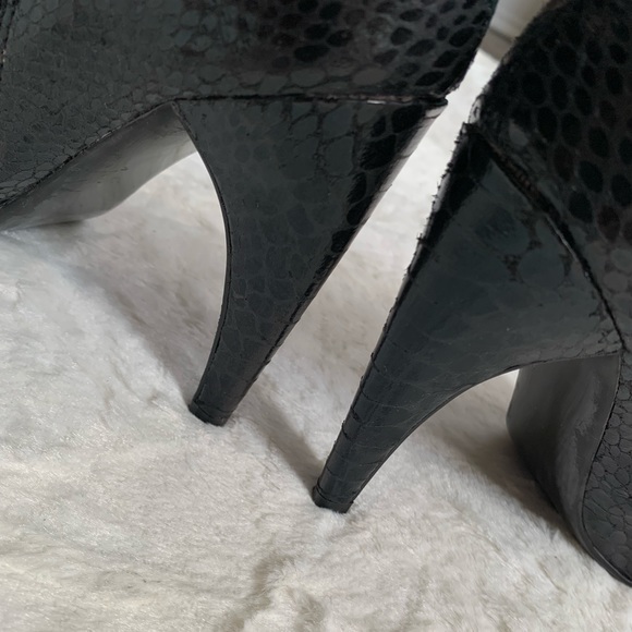 Booties 🖤 - Picture 13 of 15